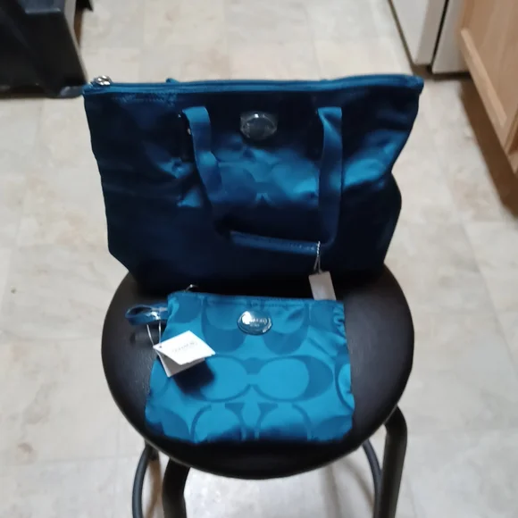 Coach handbag - Picture 3 of 11